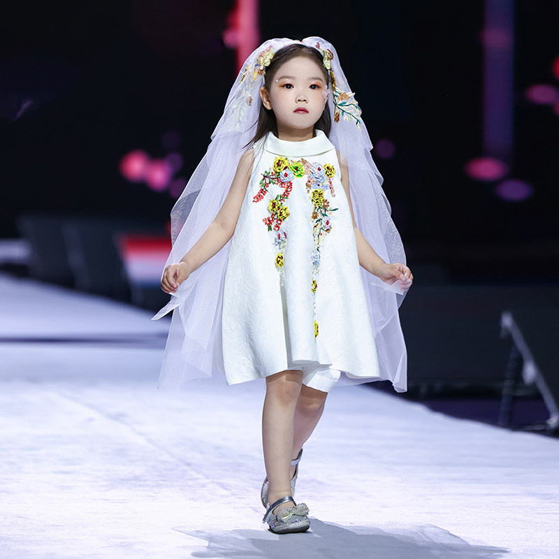 儿童礼服公主裙女童走秀潮服小女孩白色主持高贵晚礼服舞台演出服
