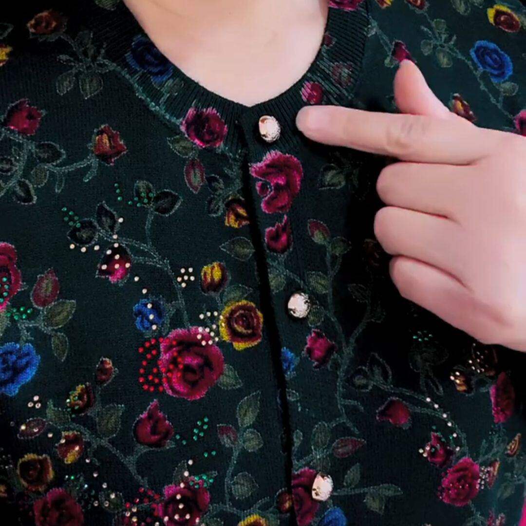 中老年新款春秋妈妈圆领针织宽松洋气时尚毛衣印花开衫外套上衣