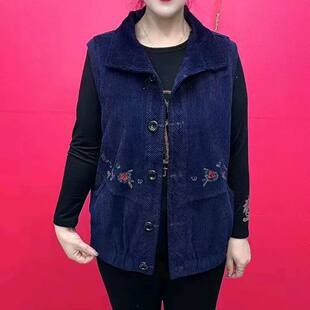 中老年灯芯绒马甲上衣女2024新款老年女装秋装绣花宽松马甲外套女