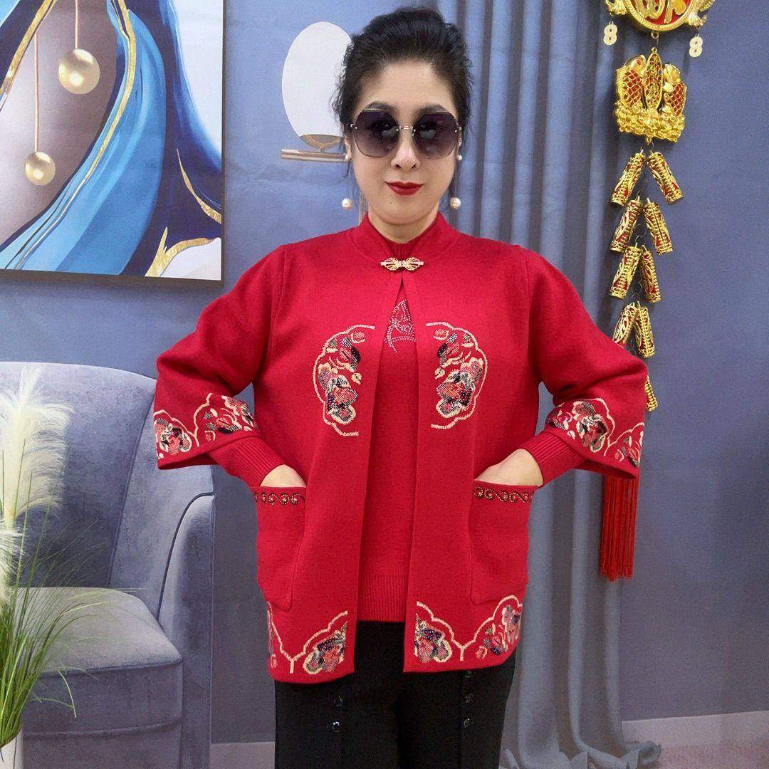 秋冬新款国风新中式妈妈带兜针织两件套毛衣开衫宽松气质喜庆女装,女装/女士精品,常规大码外套,淘宝优惠券,粉丝福利购,淘宝优惠卷