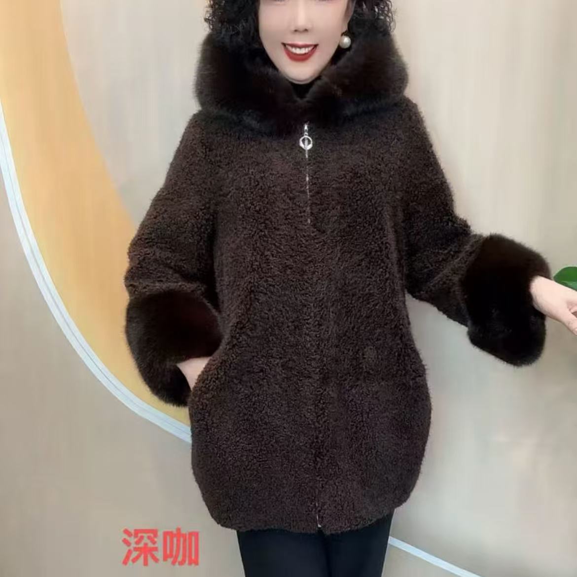 皮毛一体连帽大衣女冬季宽松保暖外套时尚洋气妈妈装