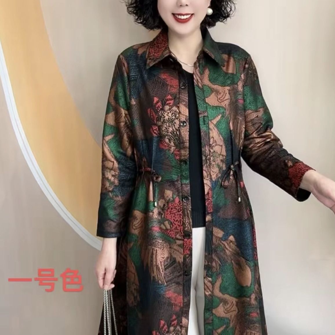 中老年妈妈春装风衣气质