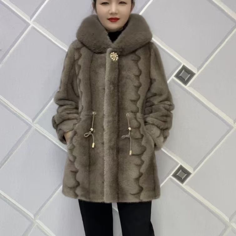 2025新款仿皮毛一体外套女连帽抽绳中长款保暖大衣