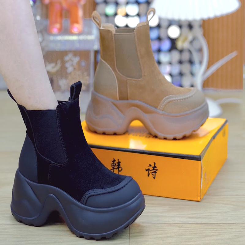 小个子一脚蹬厚底短靴