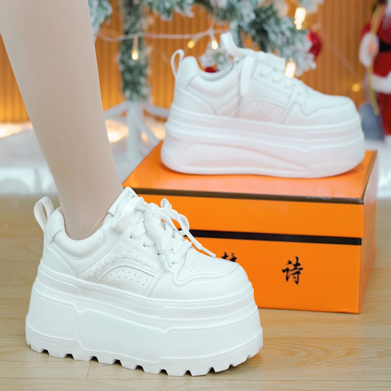 8cm巨好看显瘦厚底小白鞋女2026早春新款小个子百搭增高休闲板鞋,女鞋,休闲板鞋,淘宝优惠券,粉丝福利购,淘宝优惠卷
