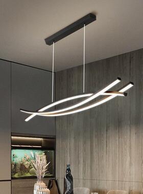 新款极简线条艺术餐厅吊灯北欧餐桌黑色设计师网红茶桌吧台长条灯