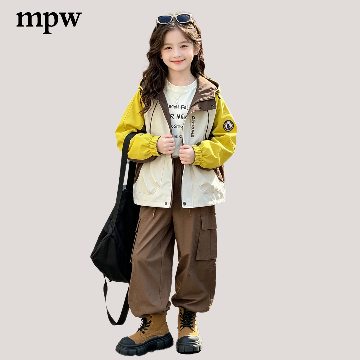 女童拼色冲锋衣外套中大童2026秋季时尚洋气百搭休闲运动夹克上衣