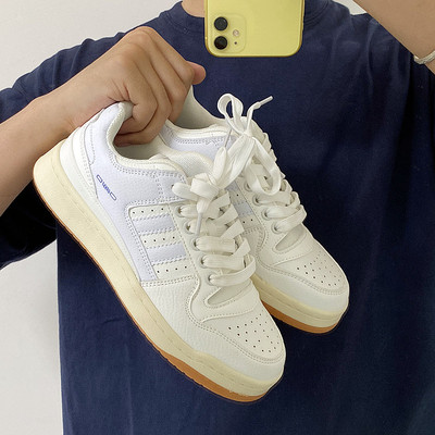 新款透气小白鞋百搭休闲板鞋