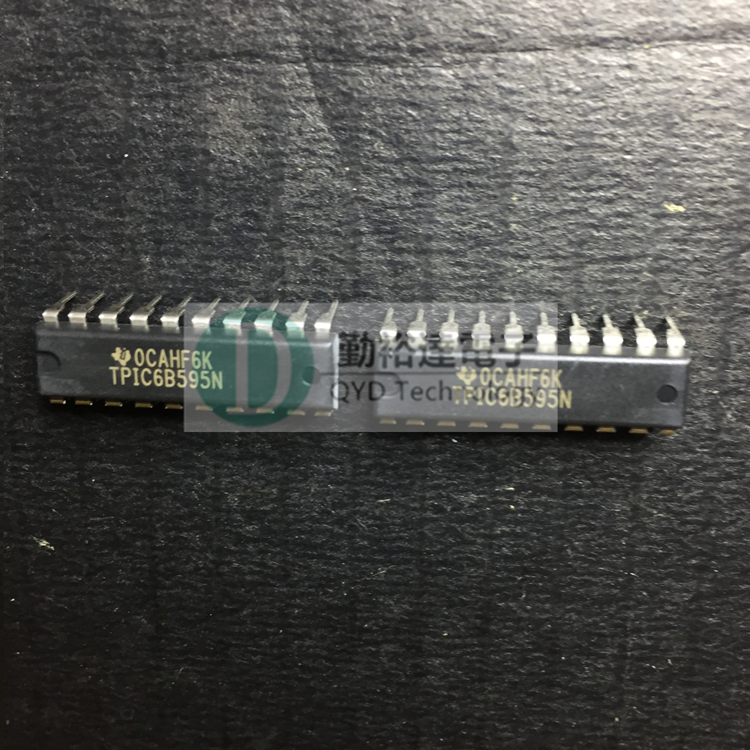 TPIC6B595N   TPIC6B595 直插DIP-20 8位移位寄存器 全新原装