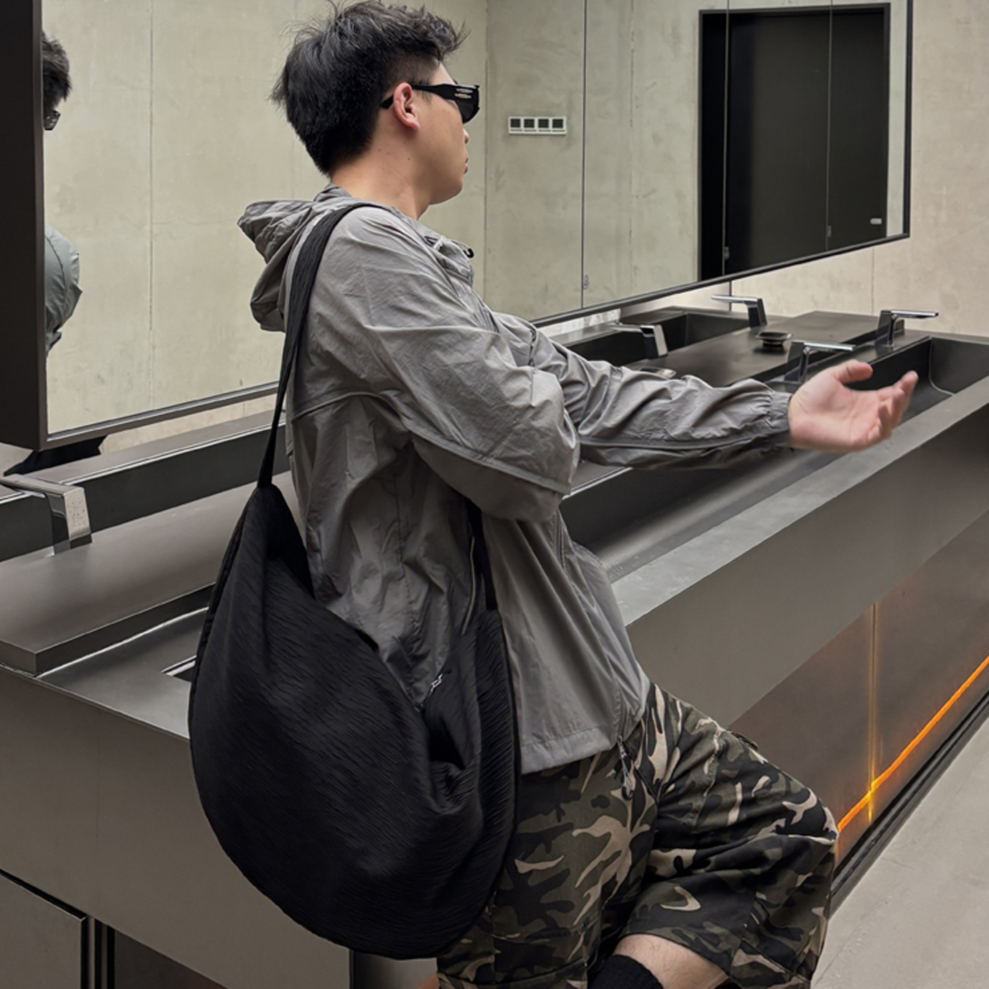 NIN设计款ins复古单肩腋下复古饺子包托特包男女中性风港风街头潮