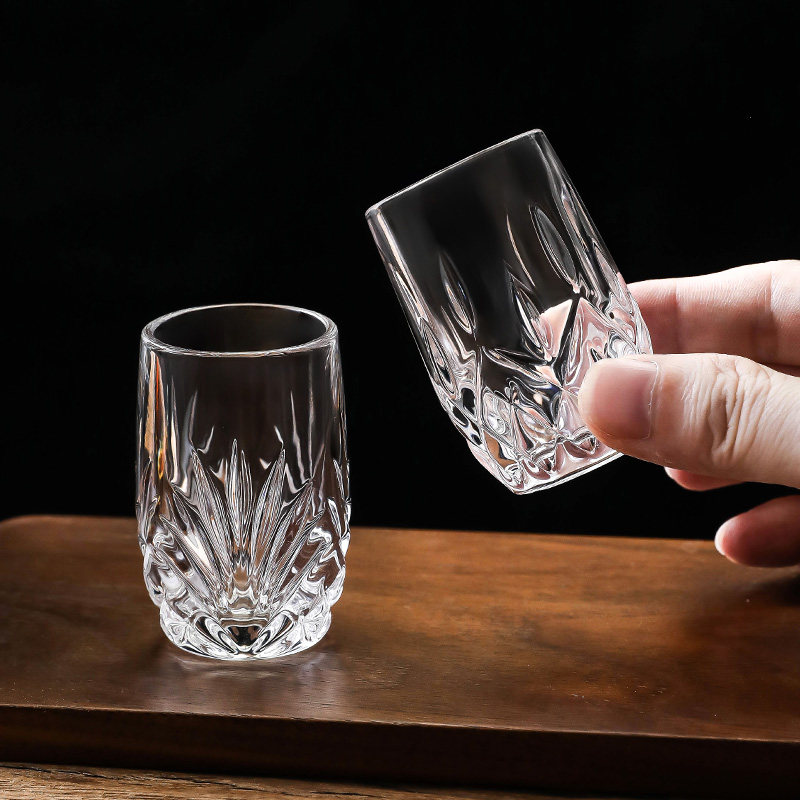 高档复古刻花玻璃洋酒杯迷你小酒杯威士忌伏特加烈酒杯白酒一两杯,餐饮具,洋酒/威士忌杯,淘宝优惠券,粉丝福利购,淘宝优惠卷