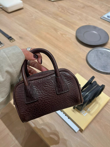 mini保龄球凹造型设计手提斜挎包