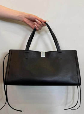 THREE新品网红同款时尚百搭暗黑方形凹造型小众设计手提单肩包包