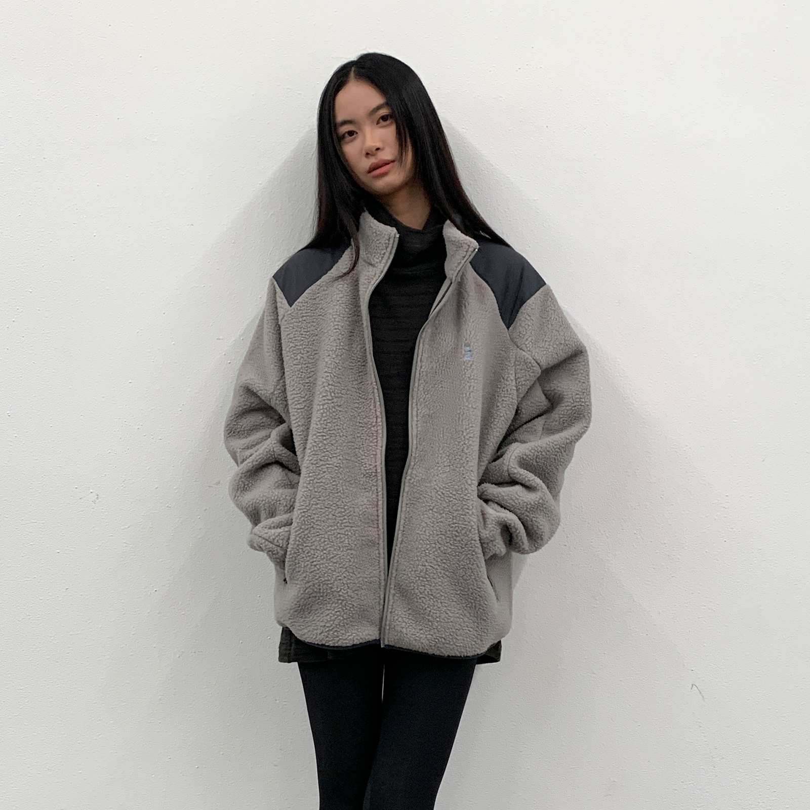 咆哮野兽立领拼接摇粒绒外套