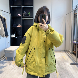 连帽冲锋衣棉服女短款2023冬季新款宽松大码工装设计保暖棉衣外套