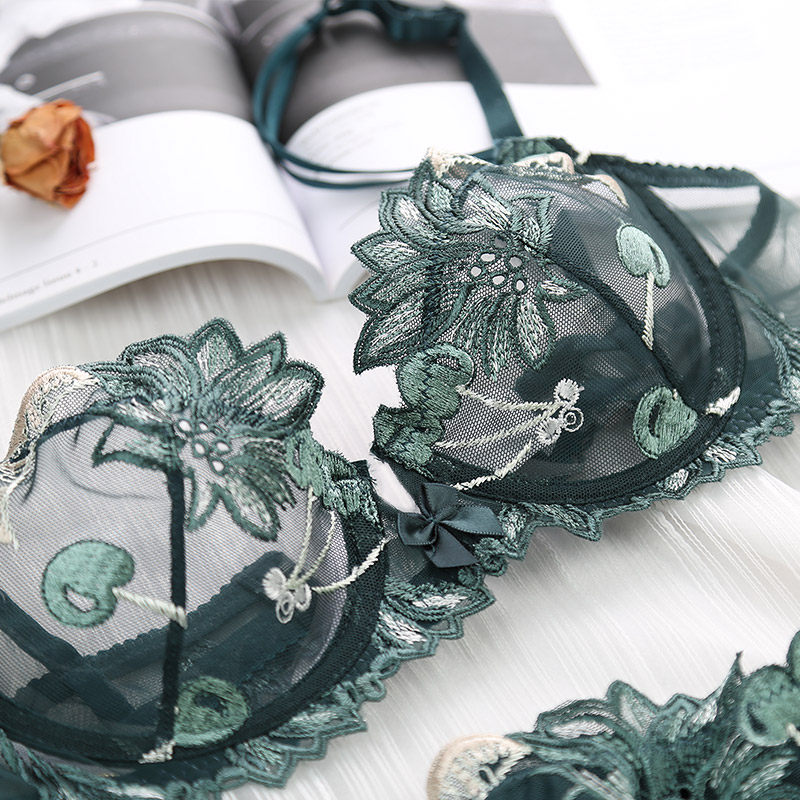 少女内衣性感聚拢文胸蕾丝花边透视美胸女士胸罩夏季薄款文胸套装