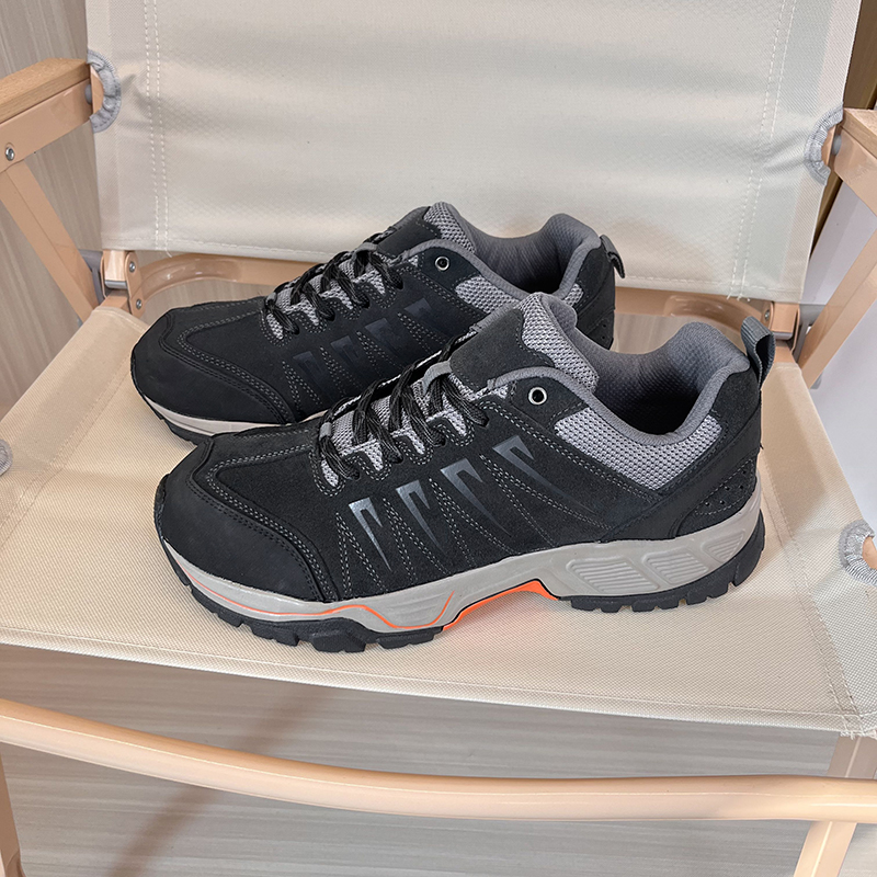 华萨驰休闲鞋简约运动鞋保暖