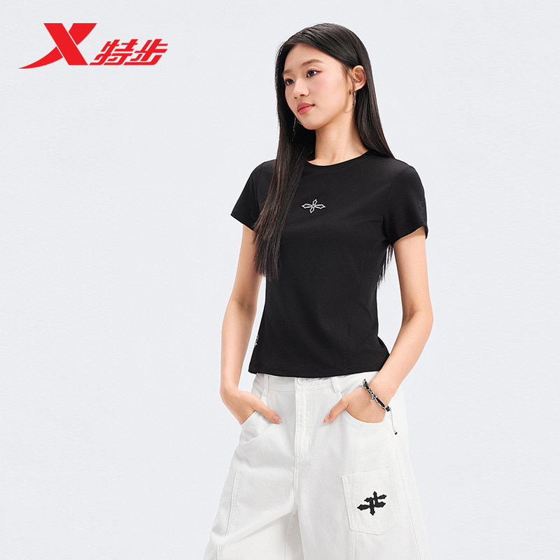 特步短袖女2026年夏季新款官方女装运动服休闲T恤女974228010154