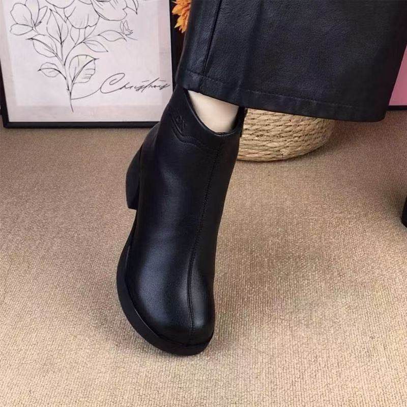 真软皮软底马丁靴女2025新款秋冬妈妈鞋冬季加绒加厚复古时尚短靴