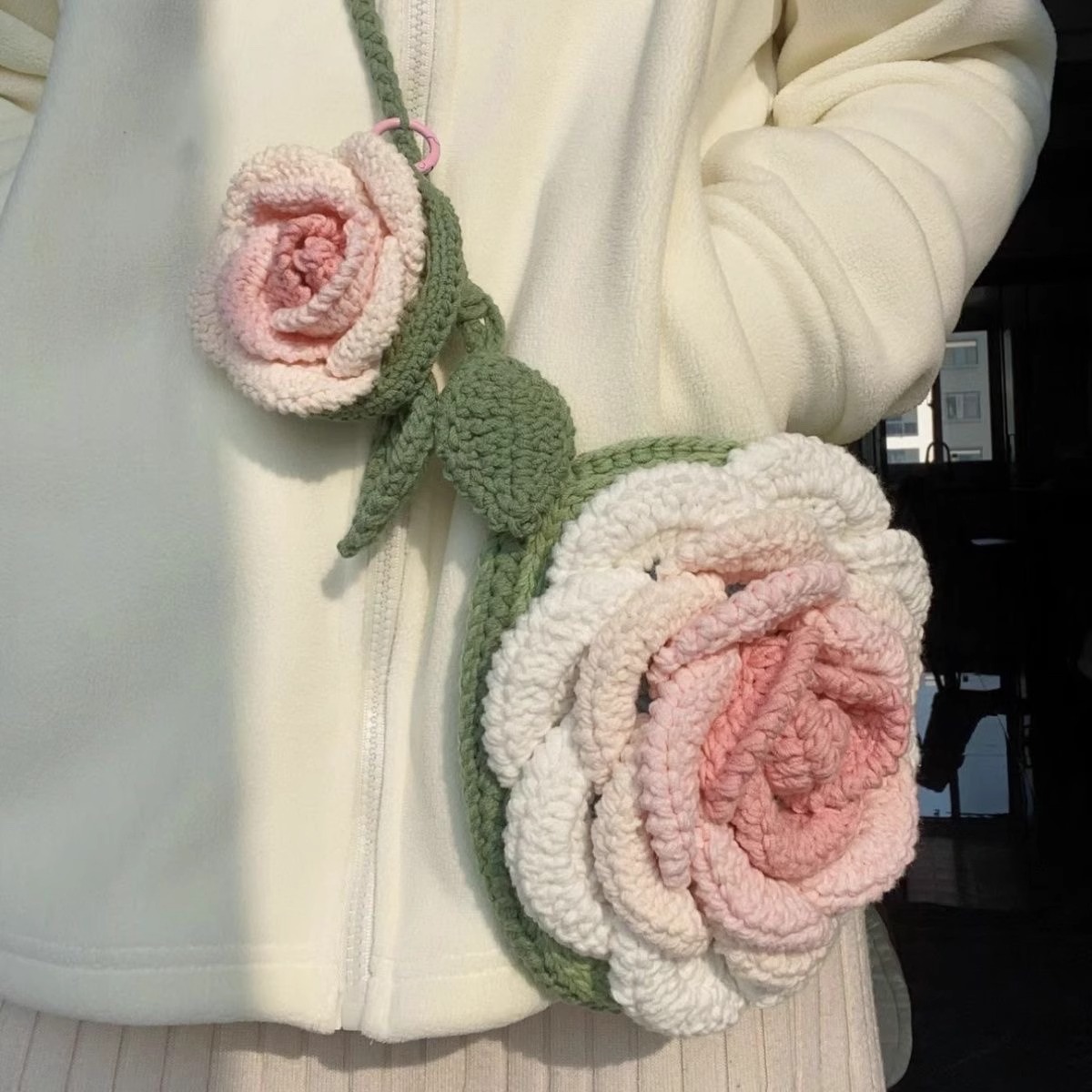 手工编织山茶花包送女友