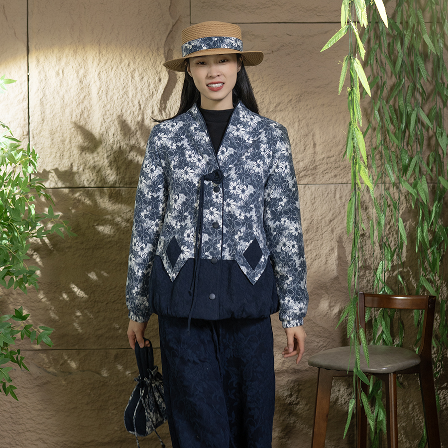 日常新中式棉衣时尚复古款提花苎麻棉面料棉服白色青花瓷夹棉外套
