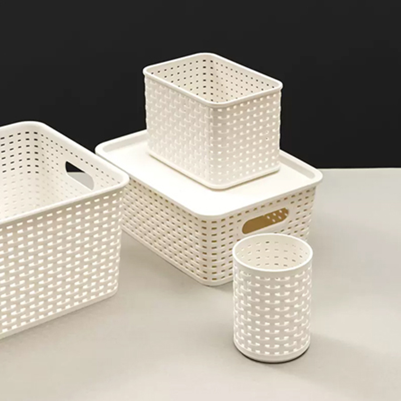 MINISO名创优品格纹仿藤编收纳筐