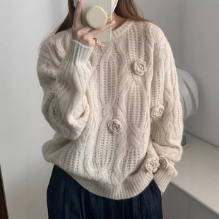 秋冬圆领短款宽松针织衫刺绣复古韩系毛衣女厚
