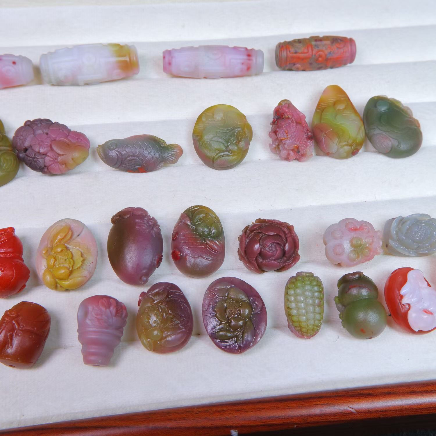 天然玉石玛瑙手串俏色巧雕梅花鹿手串蛋蛋收藏级别送闺蜜朋友同事