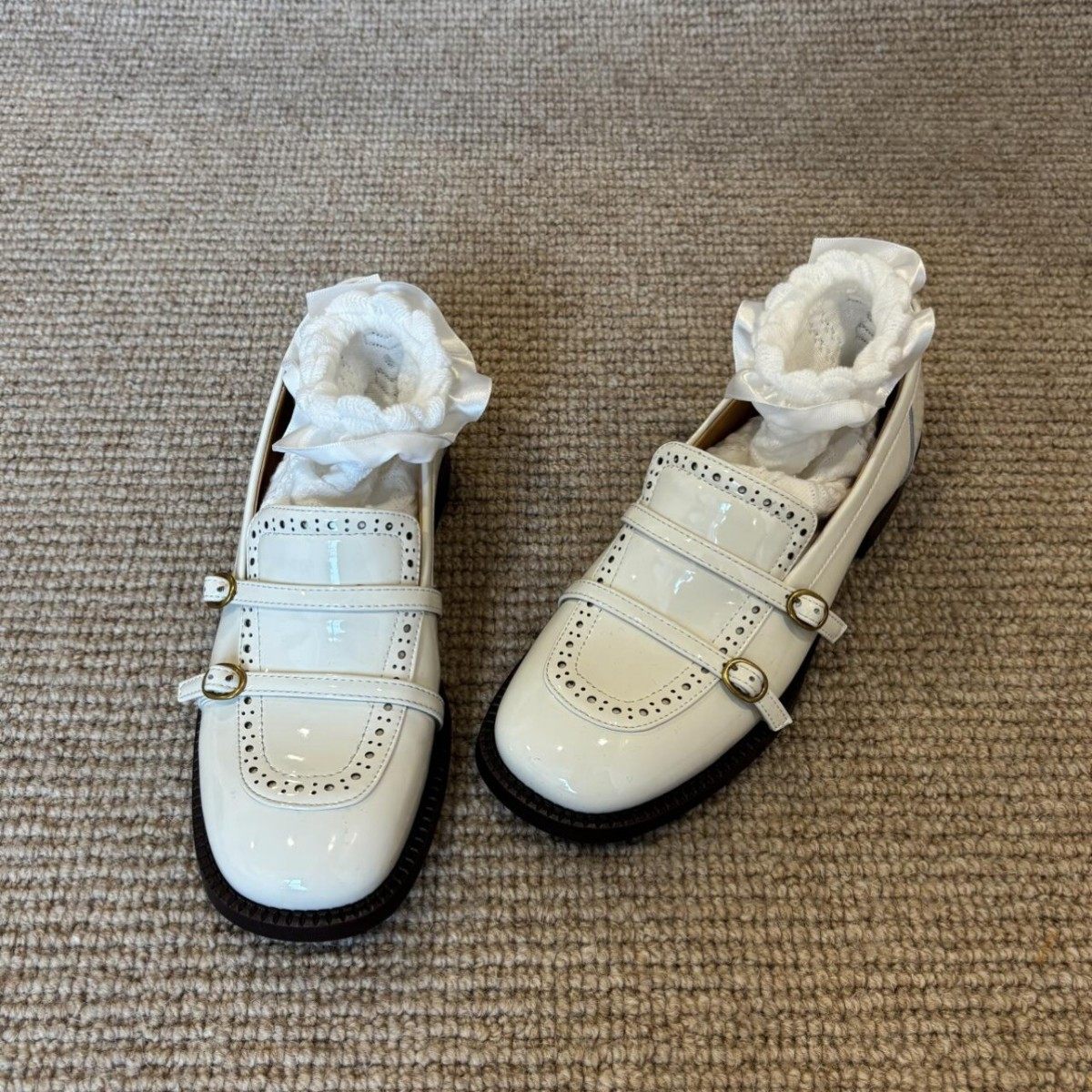 2026早春新款英伦风雕花皮带扣乐福鞋女圆头一脚蹬小皮鞋低跟单鞋,女鞋,深口单鞋,淘宝优惠券,粉丝福利购,淘宝优惠卷