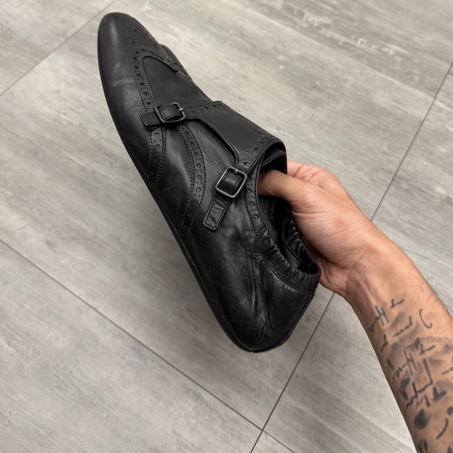 欧洲站2025秋复古布洛克雕花单鞋