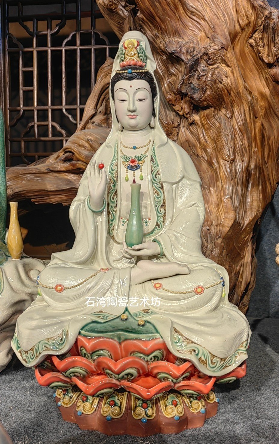 陶瓷坐莲观音菩萨手工摆件