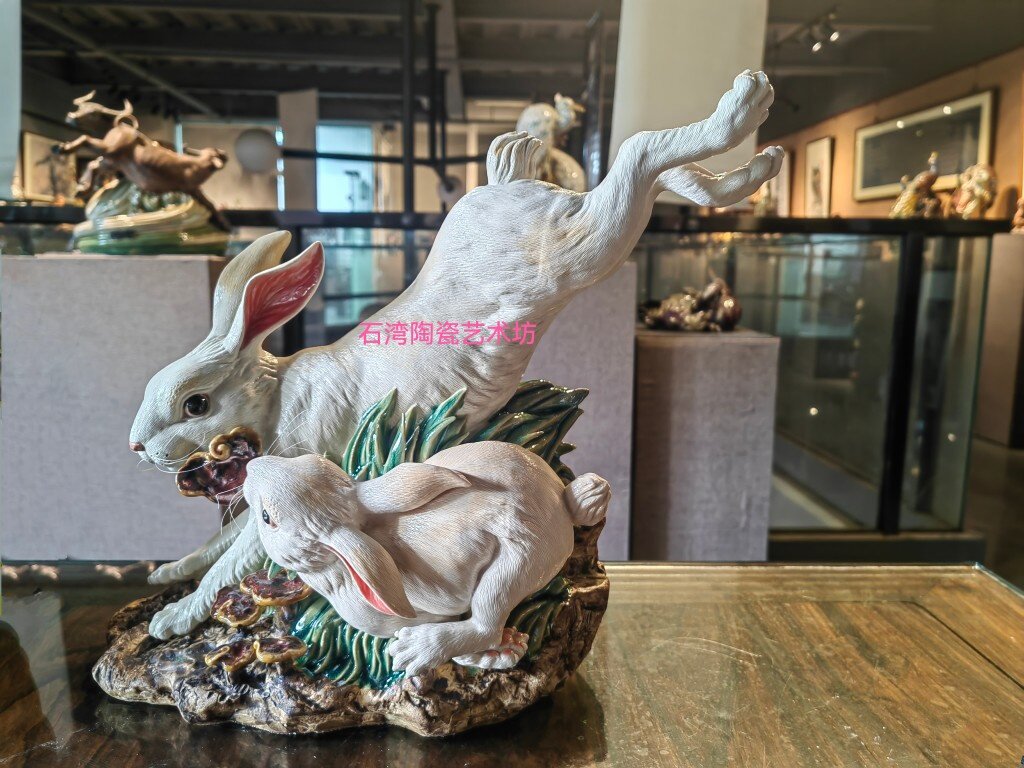 陶瓷小白兔手工摆件冯志伟精品