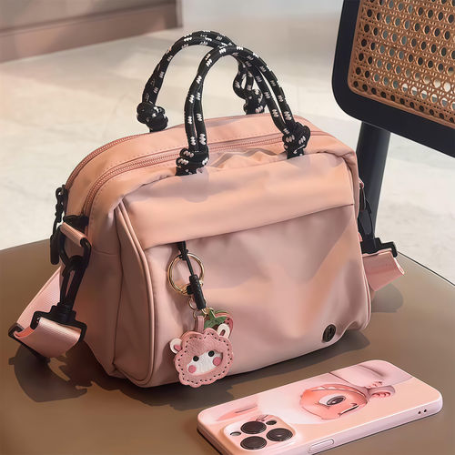 韩系斜挎包女2026新款上班大容量单肩通勤包多功能外出旅行双肩包