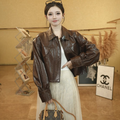 海宁2026春装新款翻领时尚油蜡翡冷翠真皮皮衣绵羊皮短显瘦女外套