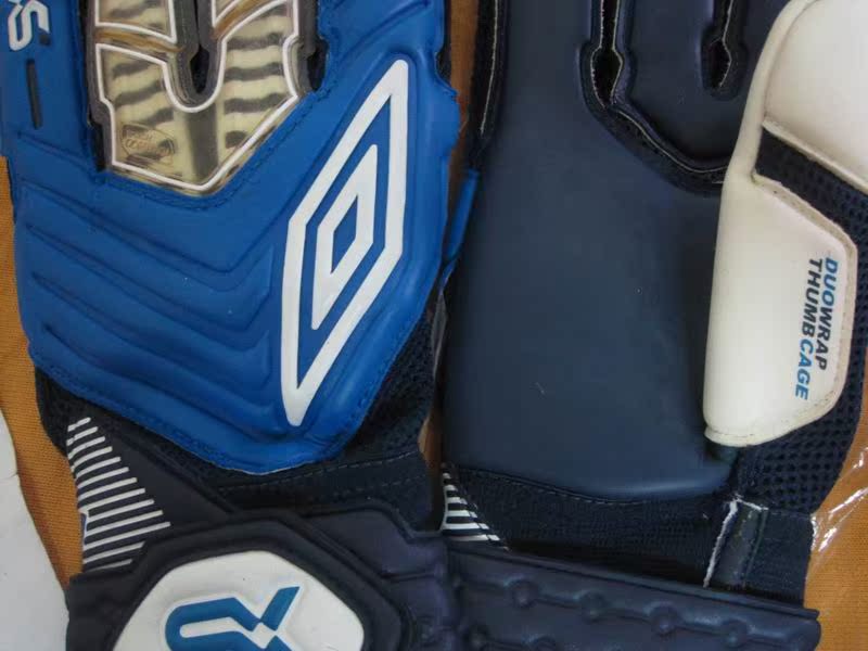 Gants de football UMBRO   - Ref 2590367 Image 4