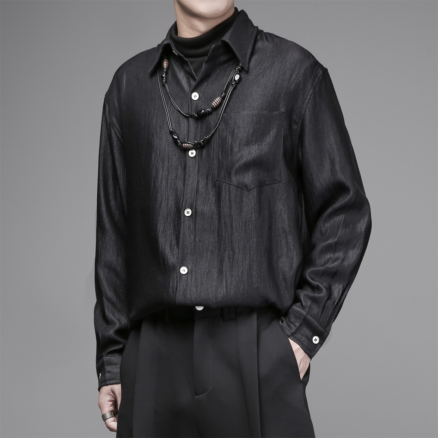 暗黑高级肌理感光泽面料痞帅垂感黑金色老钱风长袖衬衣宽松衬衫男