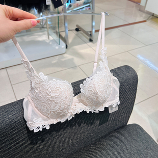 日本代购wacoal华歌尔yue系列高端精致刺绣蕾丝聚拢薄杯女士内衣
