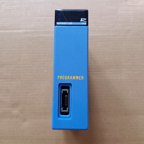 议价F3SP22-0S，横河，成色如图 议价连接器