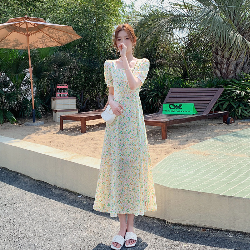 法式复古碎花连衣裙女2026年新款夏季韩版小个子收腰显瘦雪纺裙子