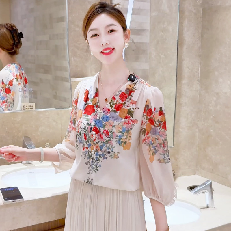 现货 漫花微风~气质宽松衬衫印花T恤小衫灯笼袖洋气上衣2026春款
