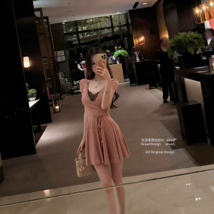 杜总家 原创气质姐姐纯色蕾丝打底收腰V领纯欲连衣裙 窈窕女人香