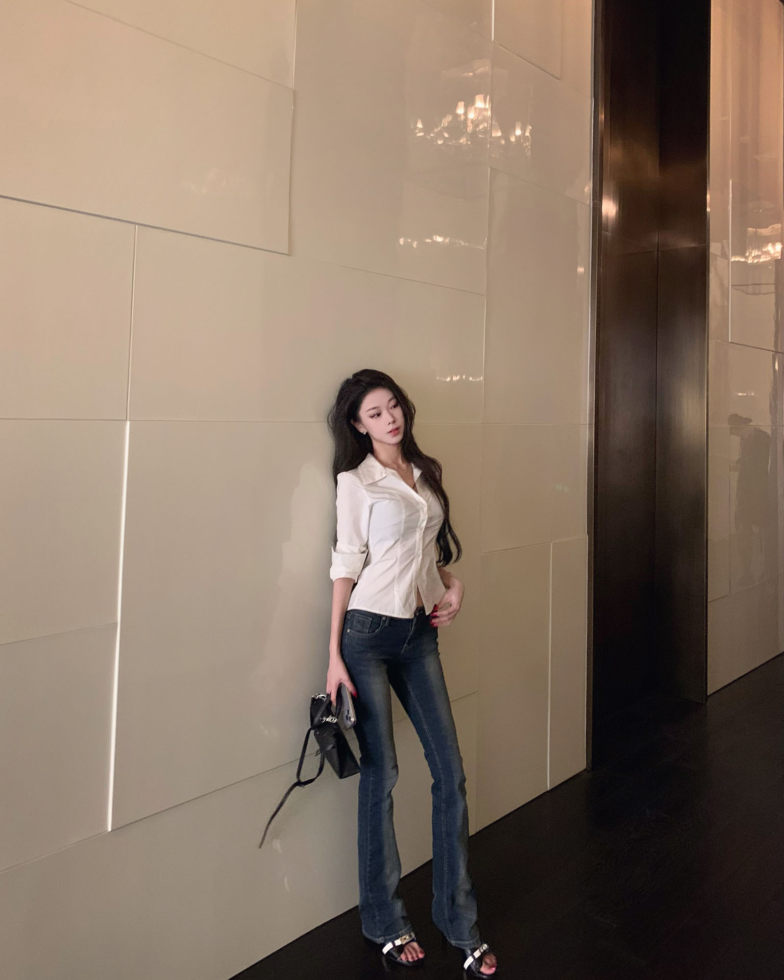 杜总家 定制在途一年的韩女丰胯裤*纯欲紧身深蓝色牛仔微喇长裤