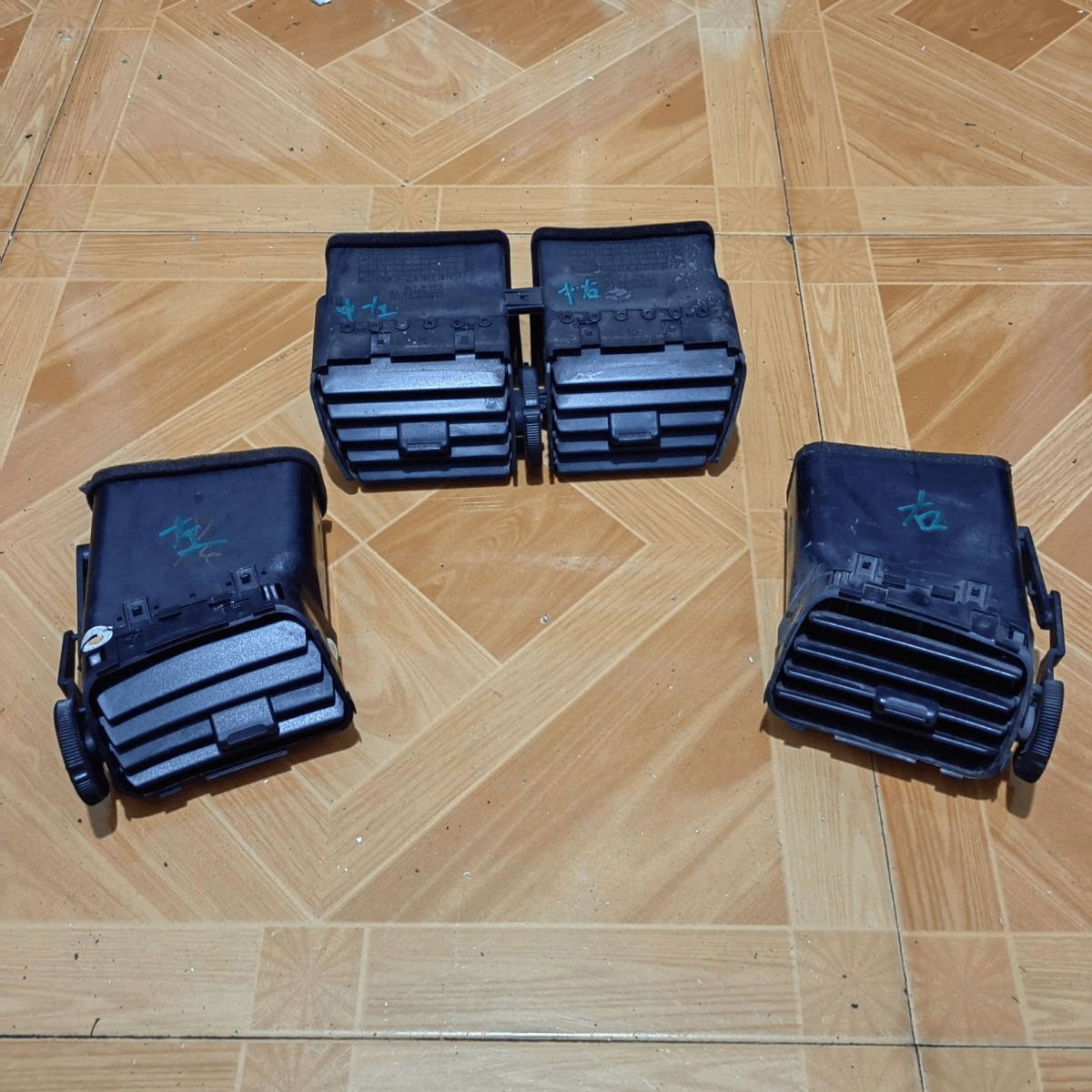 三菱三菱菱绅空调出风口