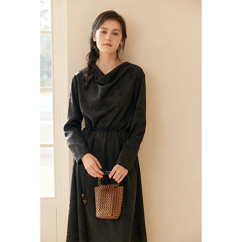 新中式荡领飘带连衣裙