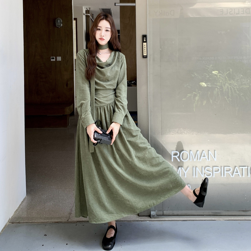 罗芬 故事面料女装官方入秋法式绝美绿色长袖连衣裙子2025秋冬季