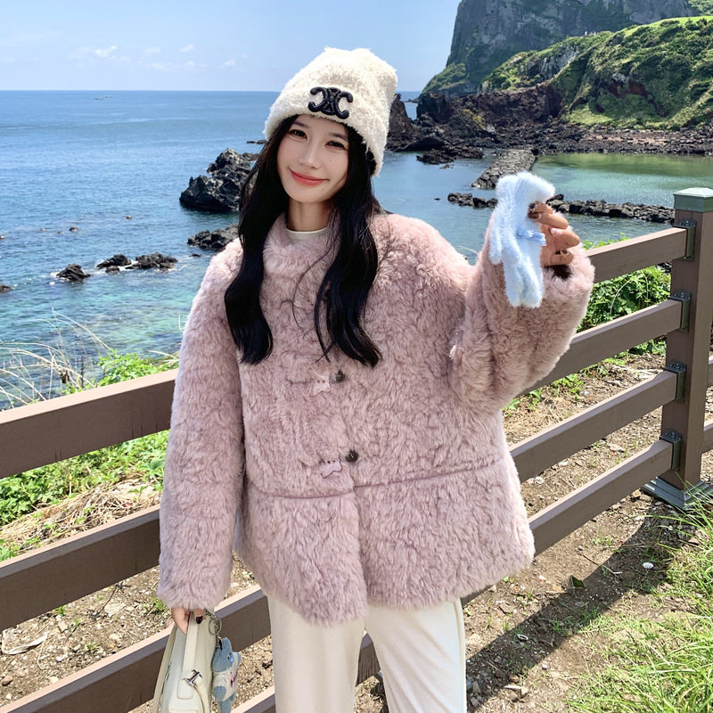 罗芬 故事面料女装官方实拍柔雾粉皮毛一体毛绒外套2025新款韩系,女装/女士精品,羽绒服,淘宝优惠券,粉丝福利购,淘宝优惠卷