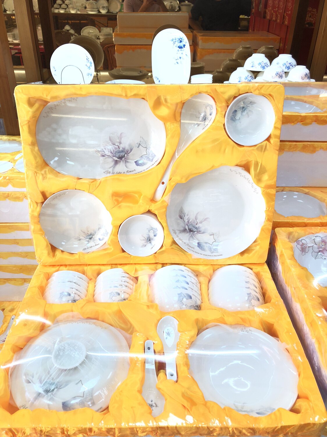 52头家用套装陶瓷餐具