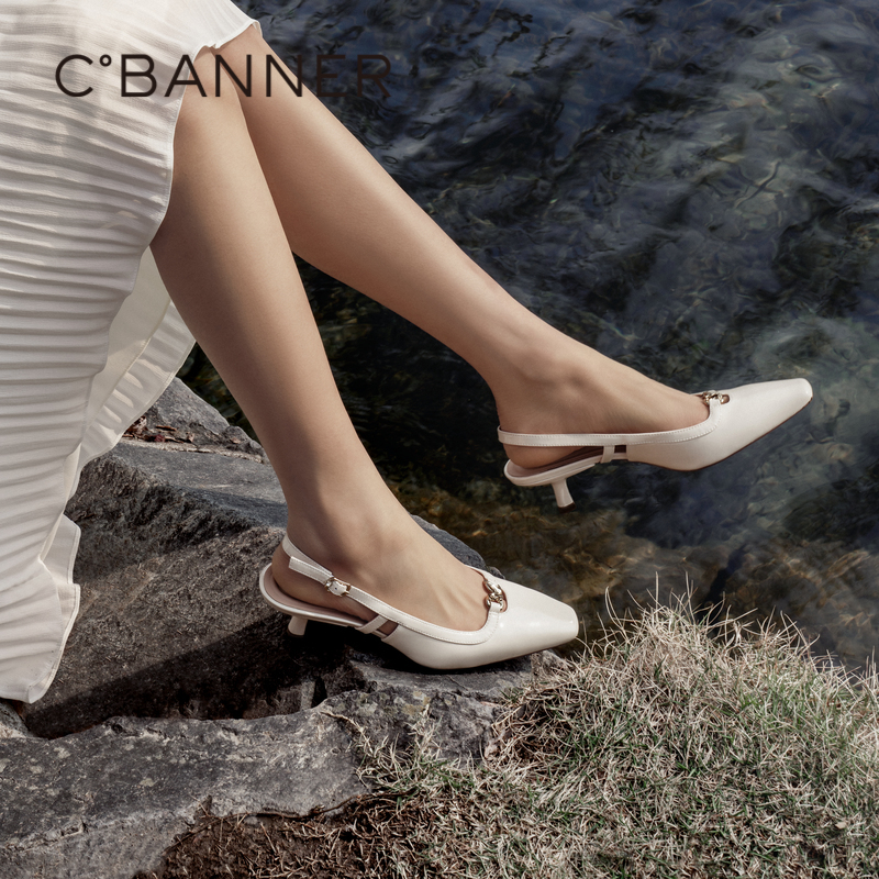 ɫ 34 ϵСǧٶƤհͷЬŮٴļ¿ʱװЬ371.39Ԫ