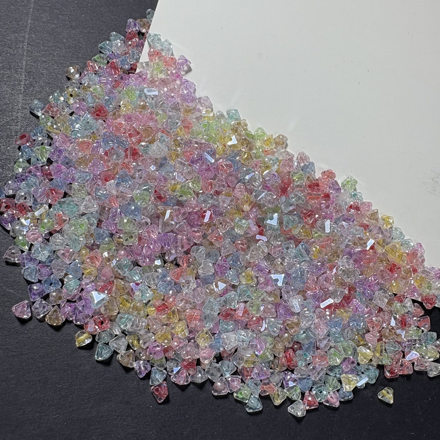 「彩虹糖罐里的星屑」立体异形七彩三角冰透桃心晶晶串珠手工DIY,玩具/童车/益智/积木/模型,手工串珠/穿珠/首饰编织,淘宝优惠券,粉丝福利购,淘宝优惠卷