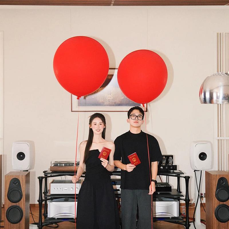 红色大气球领证拍照道具订婚布置装饰七夕户外摆跟拍登记创意结婚